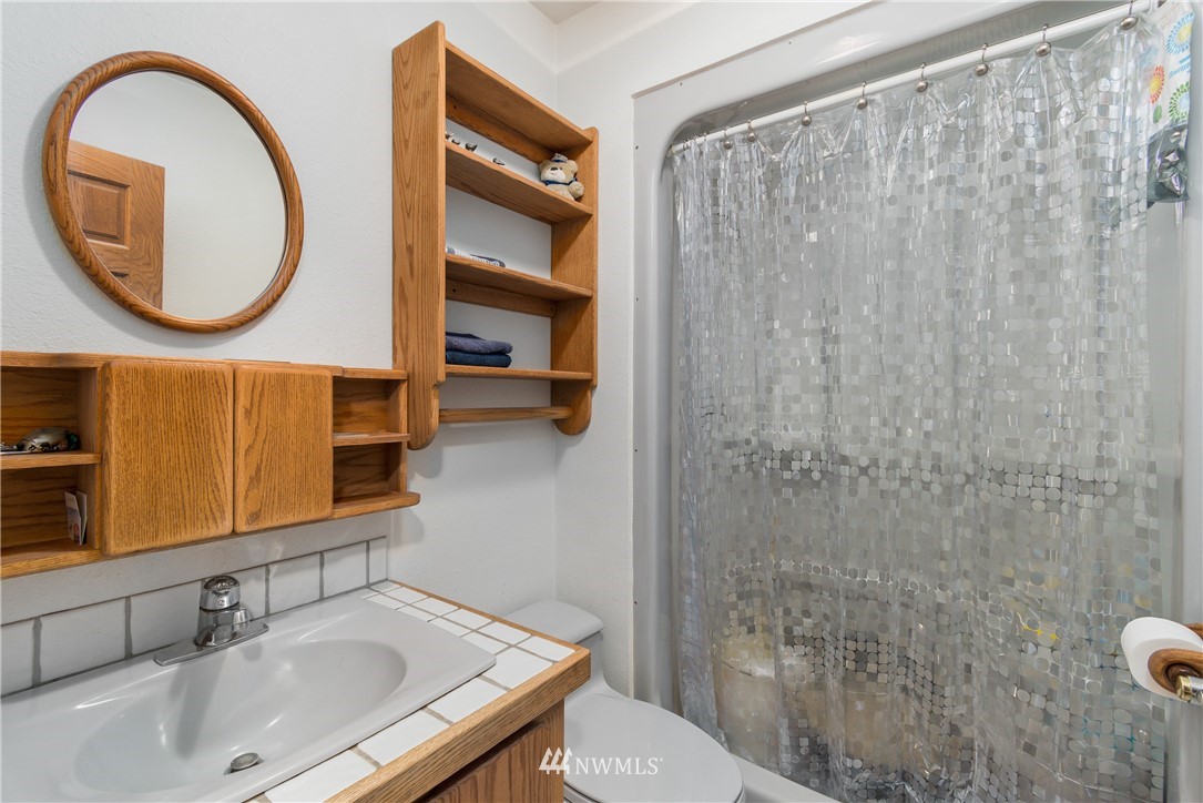 281 West Sunny Sands Road Cathlamet, WA 98612 - Photo 12 of 40 Gallery Image 12