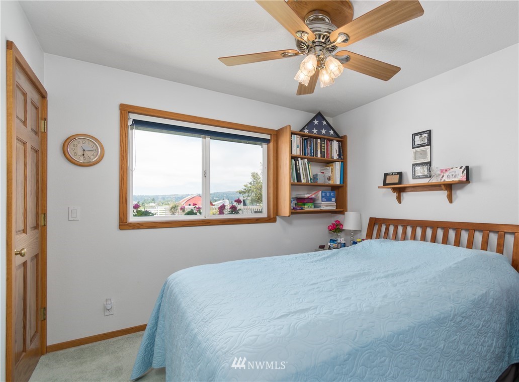 281 West Sunny Sands Road Cathlamet, WA 98612 - Photo 13 of 40 Gallery Image 13