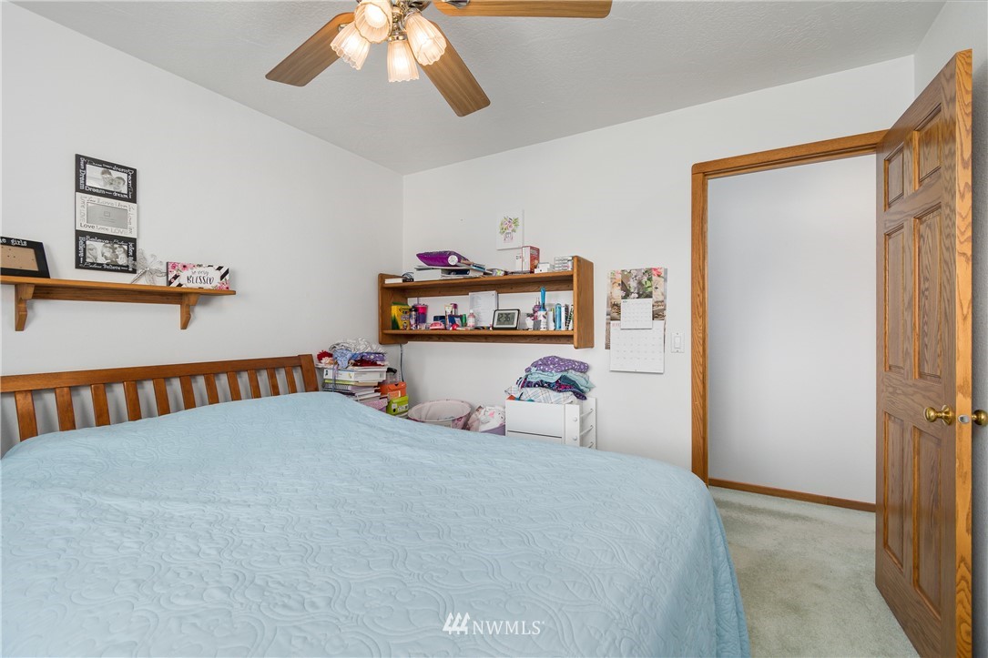 281 West Sunny Sands Road Cathlamet, WA 98612 - Photo 14 of 40 Gallery Image 14