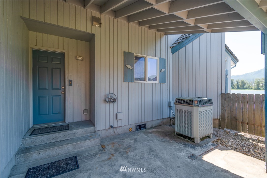 281 West Sunny Sands Road Cathlamet, WA 98612 - Photo 22 of 40 Gallery Image 22
