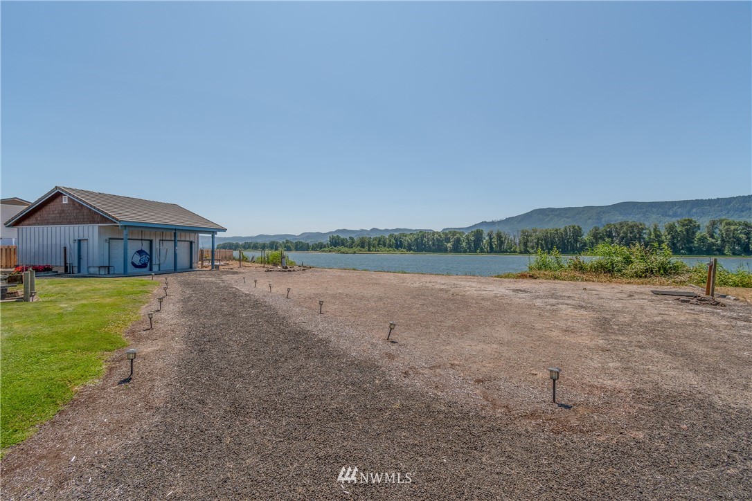 281 West Sunny Sands Road Cathlamet, WA 98612 - Photo 24 of 40 Gallery Image 24