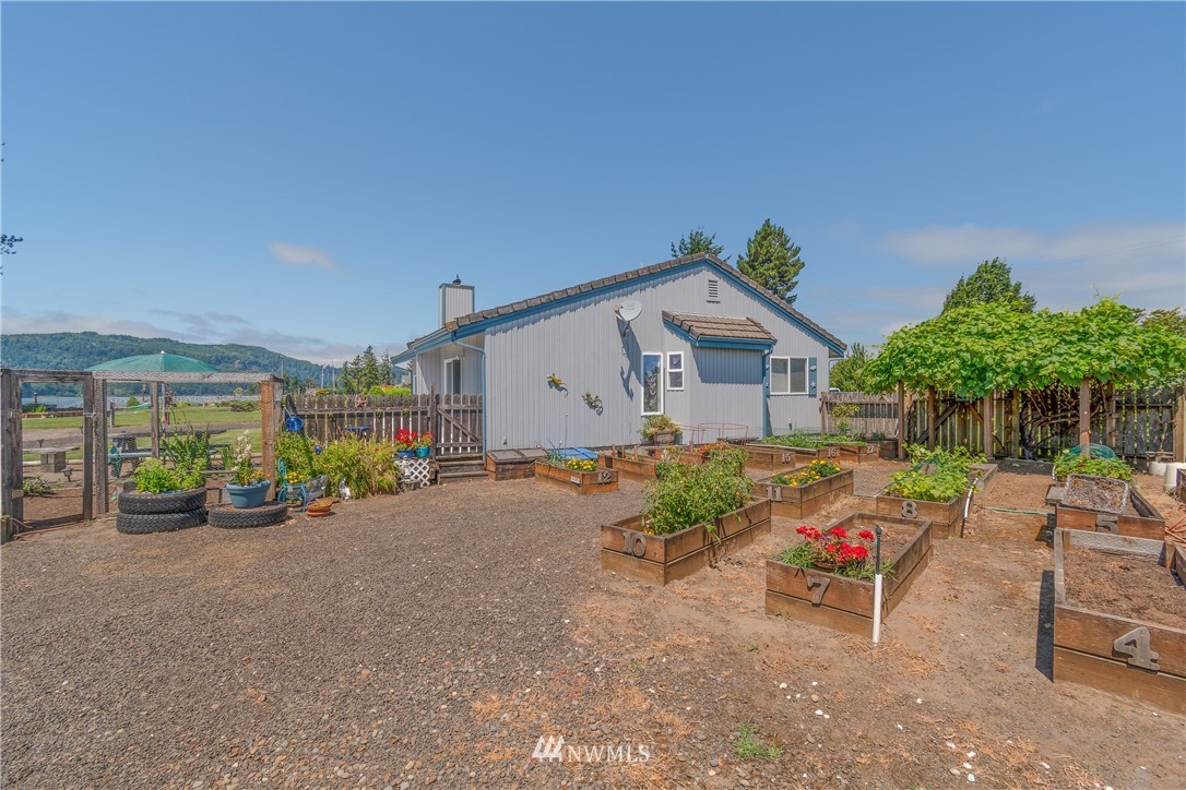 281 West Sunny Sands Road Cathlamet, WA 98612 - Photo 30 of 40 Gallery Image 30
