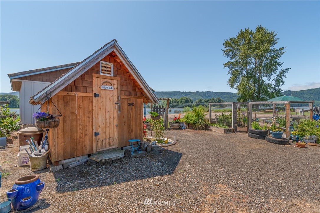 281 West Sunny Sands Road Cathlamet, WA 98612 - Photo 31 of 40 Gallery Image 31