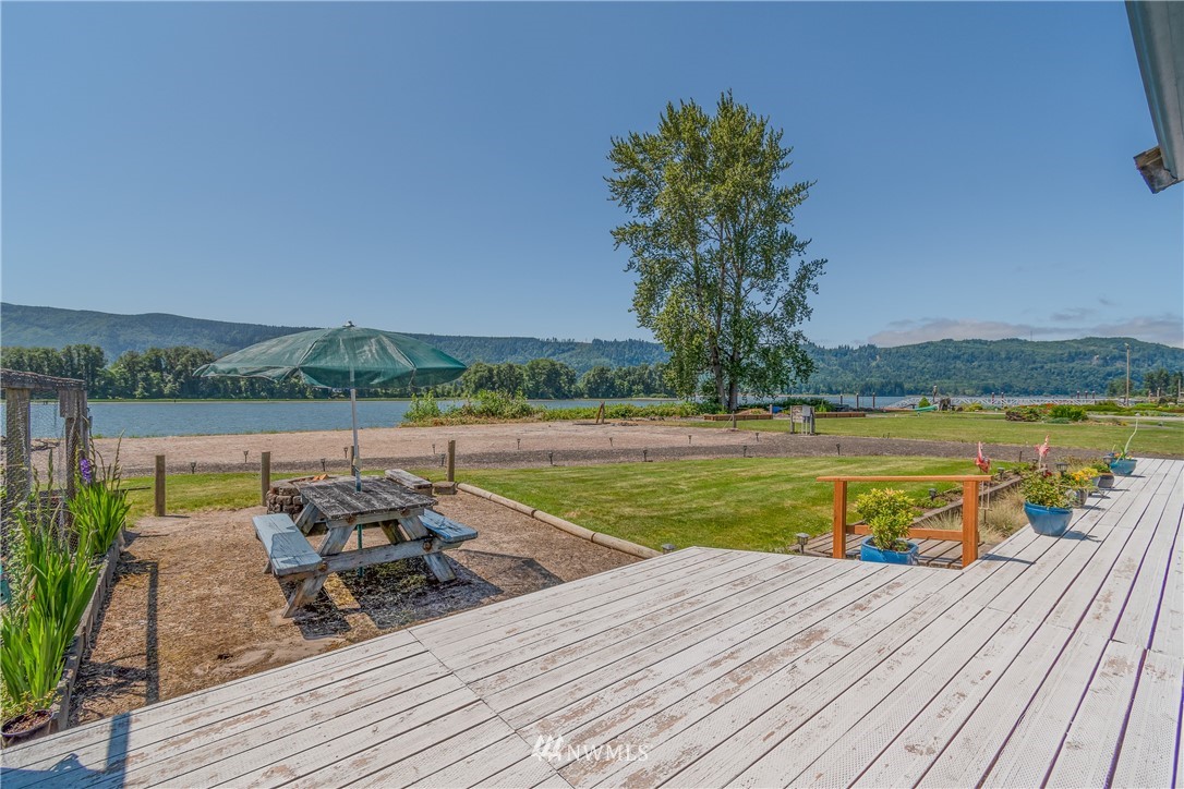 281 West Sunny Sands Road Cathlamet, WA 98612 - Photo 32 of 40 Gallery Image 32