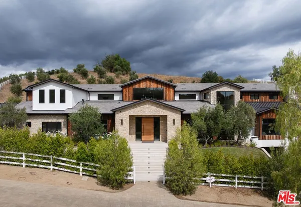 $24,500,000 | 24247 Bridle Trail Road, Hidden Hills, CA 91302