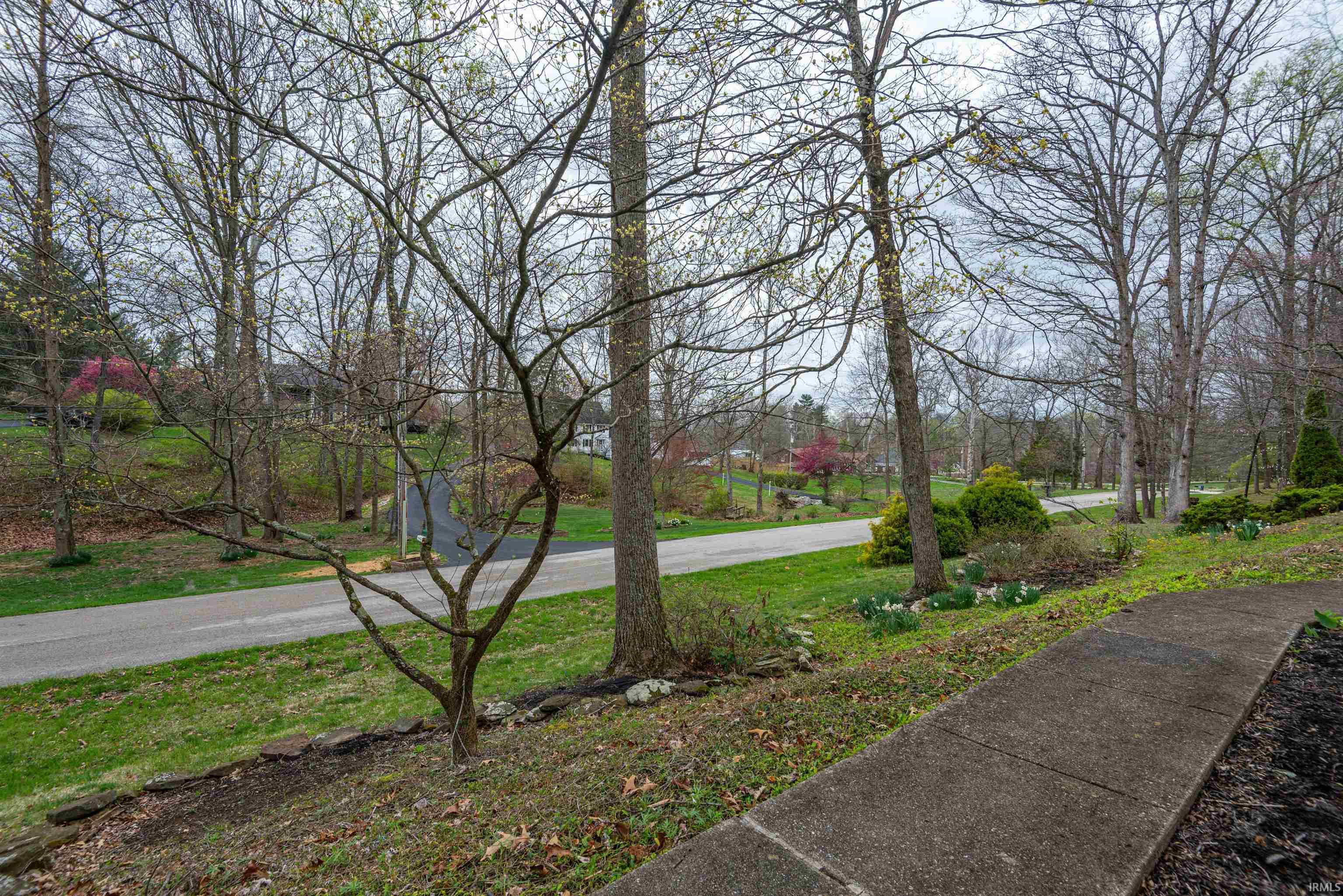 4484 West Tanglewood Road Bloomington, IN 47404 - Photo 5 of 33