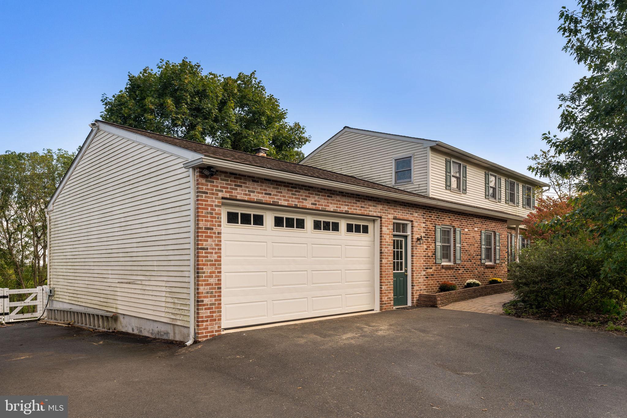 604 Ridge Road Telford, PA 18969 - Photo 3 of 32