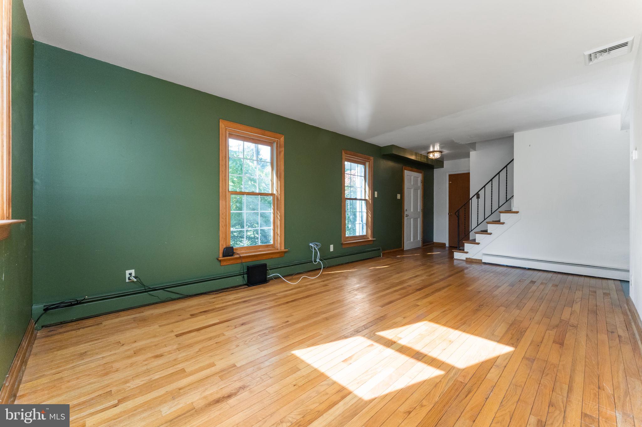 604 Ridge Road Telford, PA 18969 - Photo 4 of 32