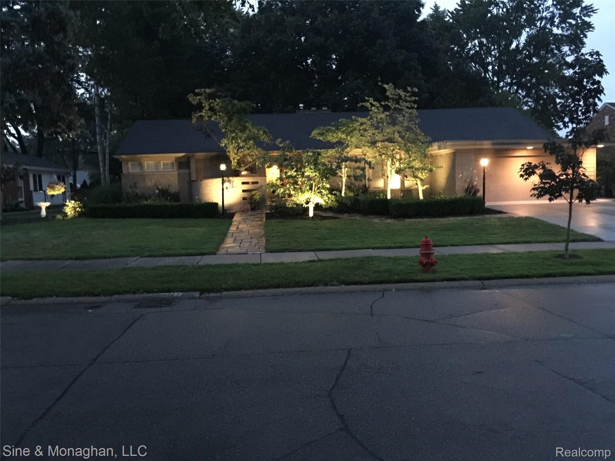 486 Shelbourne Road Grosse Pointe, MI 48236 - Photo 53 of 57 IMG_3877.jpg