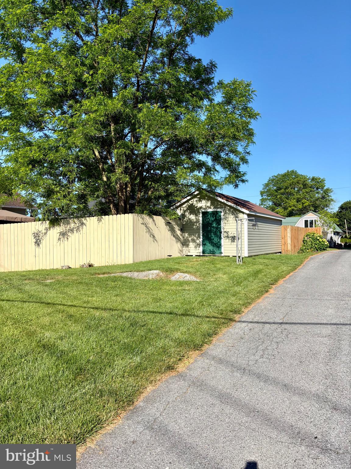 531 Front Street Lititz, PA 17543 - Photo 11 of 14