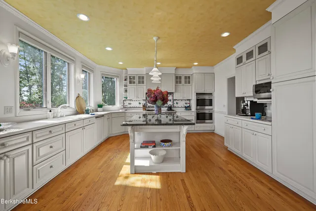 $2,500,000 | 60 Old Cheshire Road, Lanesborough, MA 01237