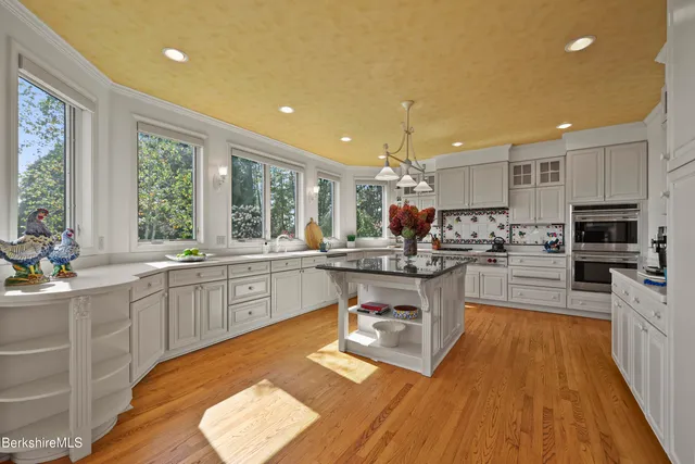 $2,500,000 | 60 Old Cheshire Road, Lanesborough, MA 01237