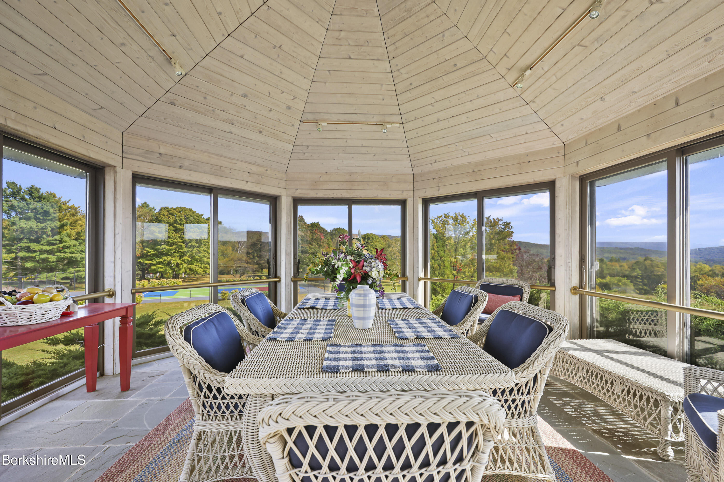 60 Old Cheshire Road Lanesborough, MA 01237 - Photo 24 of 81 460 Sun Room