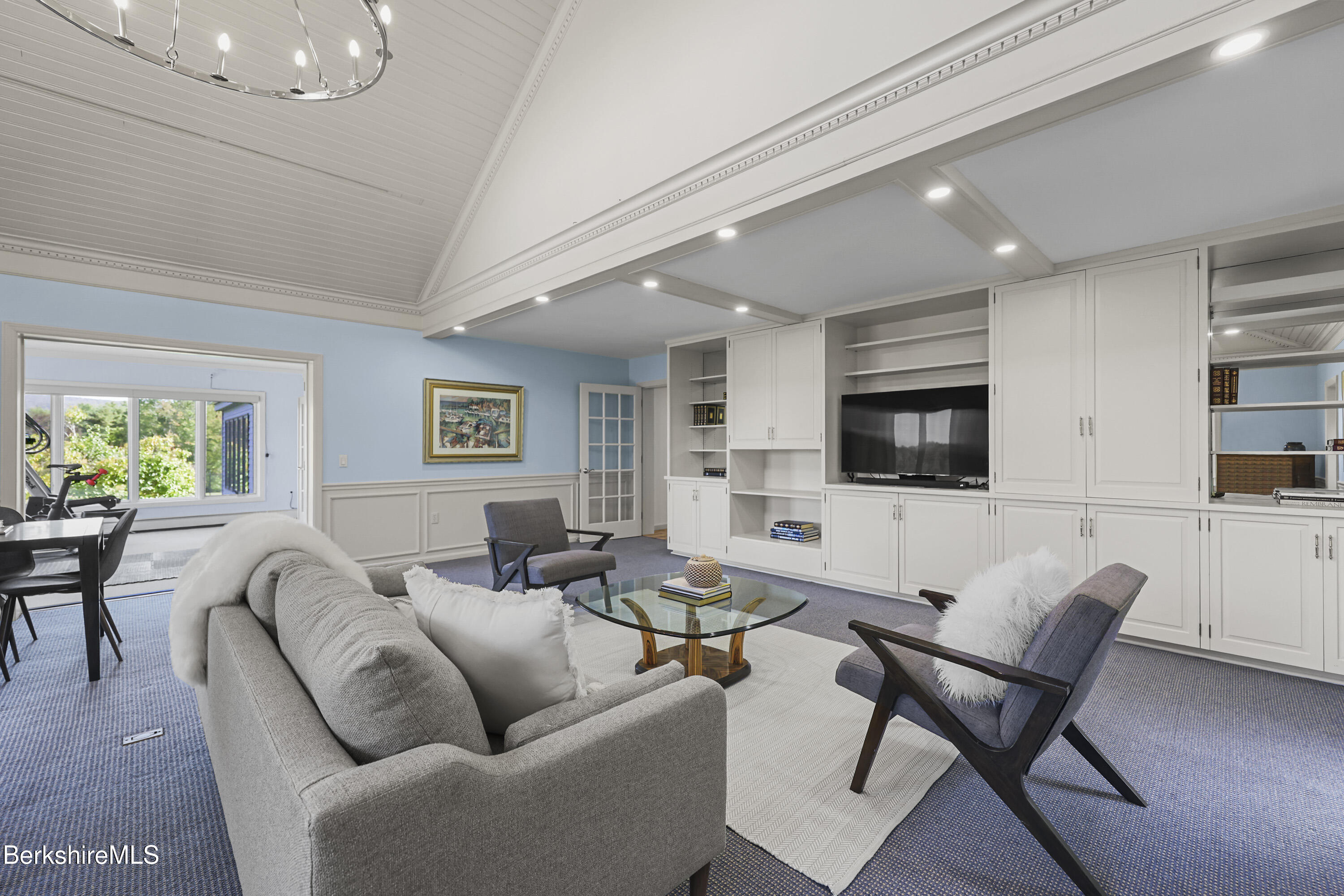 60 Old Cheshire Road Lanesborough, MA 01237 - Photo 30 of 81 70 Living Room