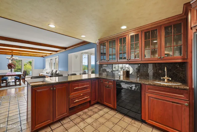 $2,500,000 | 60 Old Cheshire Road, Lanesborough, MA 01237