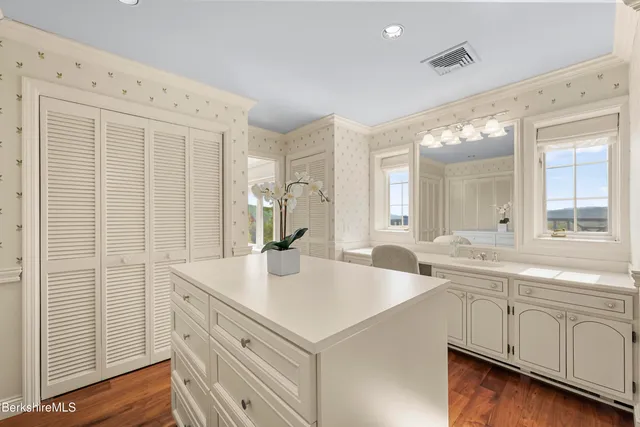 $2,500,000 | 60 Old Cheshire Road, Lanesborough, MA 01237