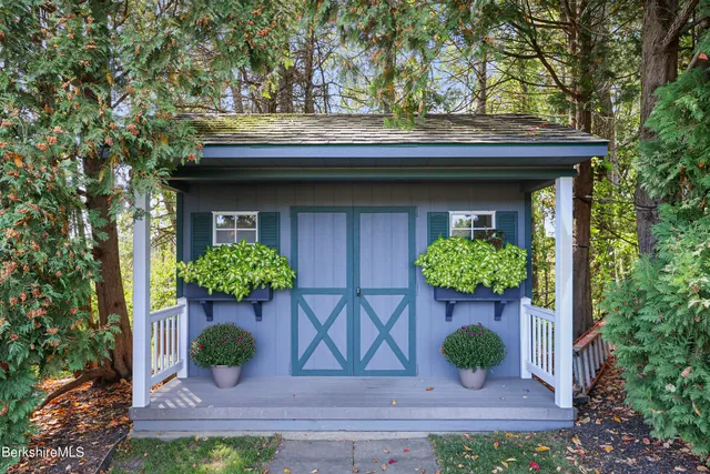 $2,500,000 | 60 Old Cheshire Road, Lanesborough, MA 01237