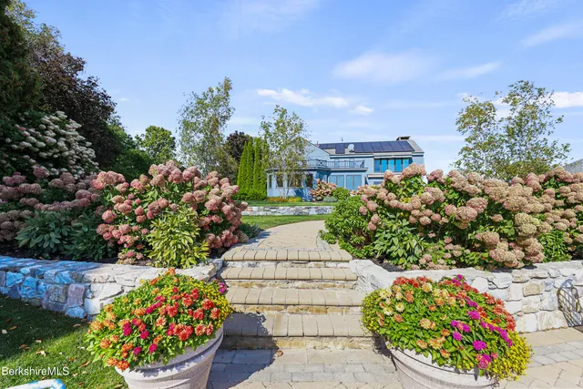 $2,500,000 | 60 Old Cheshire Road, Lanesborough, MA 01237