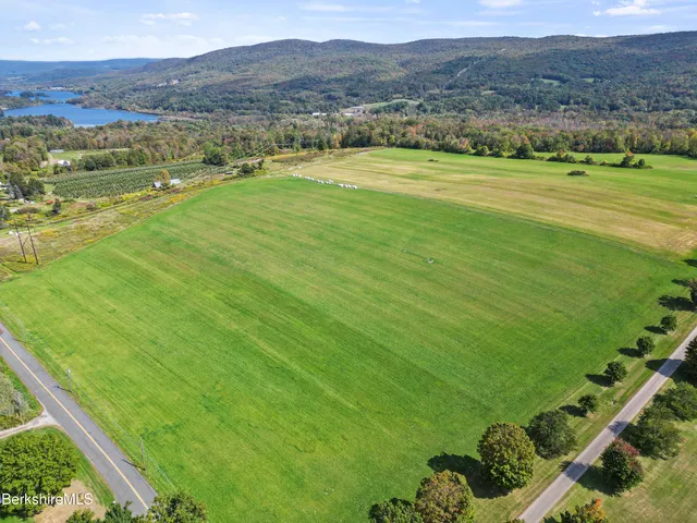 $2,500,000 | 60 Old Cheshire Road, Lanesborough, MA 01237