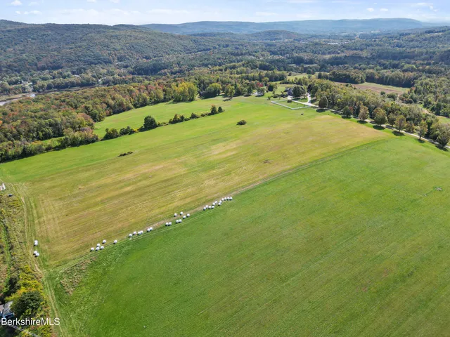 $2,500,000 | 60 Old Cheshire Road, Lanesborough, MA 01237