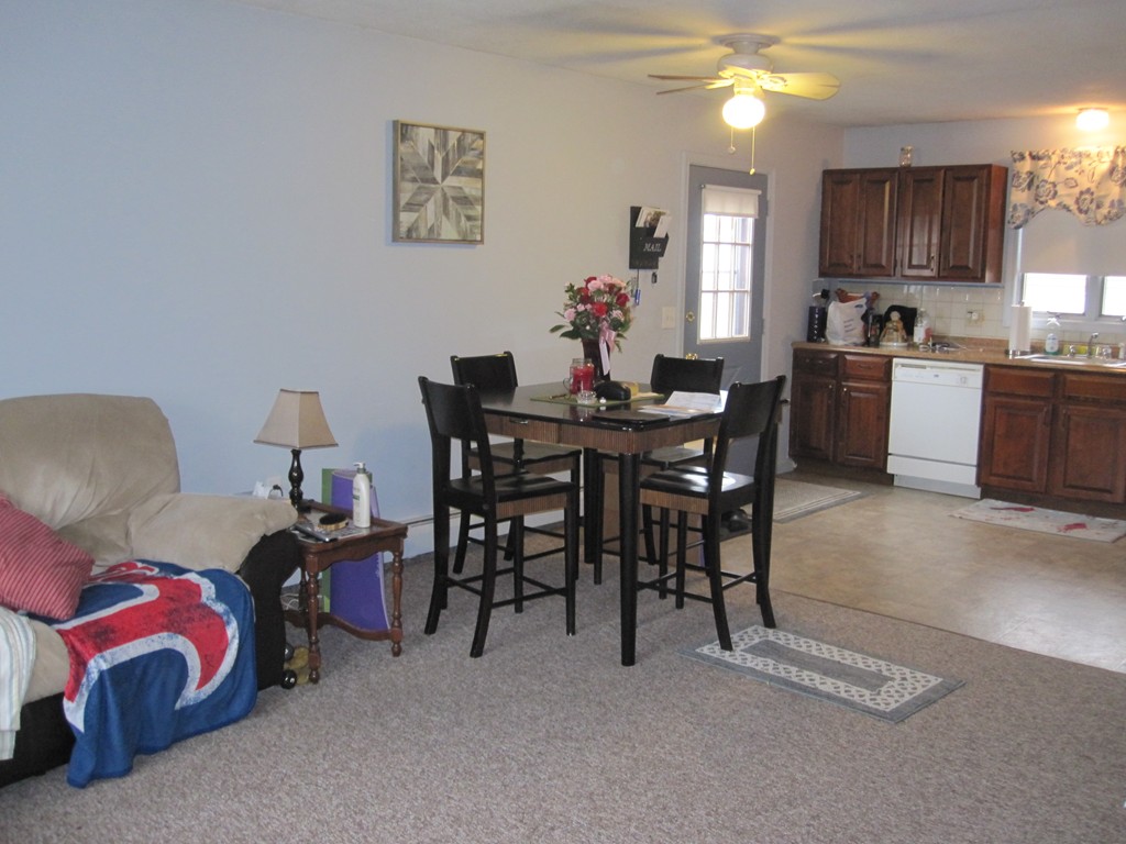 810 Allen Street Springfield, MA 01118 - Photo 3 of 8