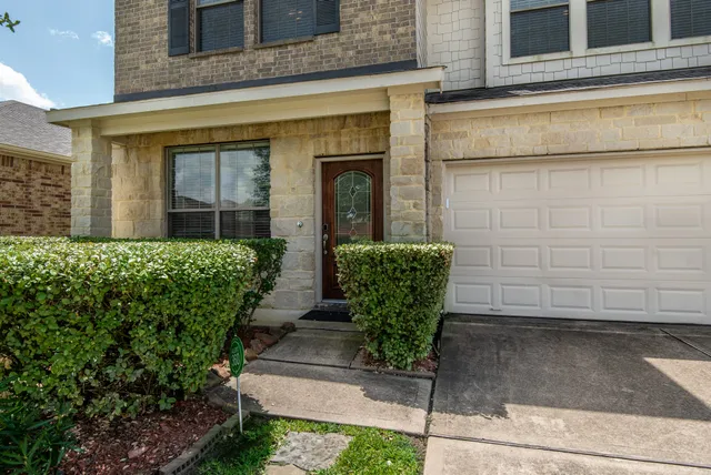 $2,350 | 19407 Midnight Glen Drive, Cypress, TX 77429