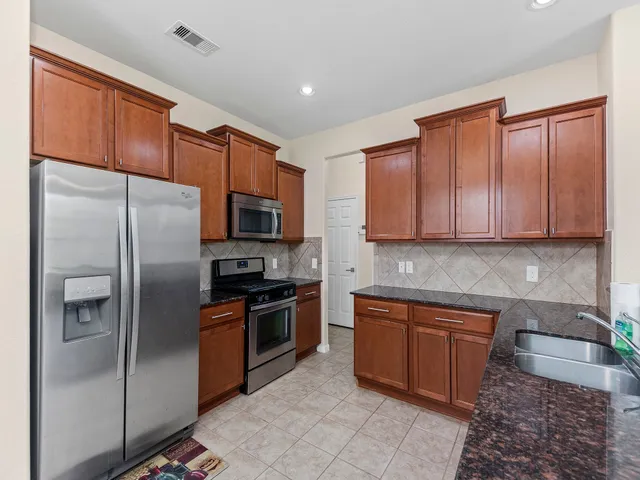 $2,350 | 19407 Midnight Glen Drive, Cypress, TX 77429