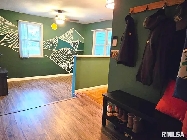 $218,000 | 11130 Catatoga Drive, Shipman, IL 62685