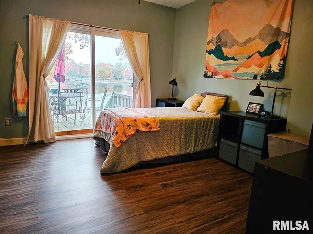 $218,000 | 11130 Catatoga Drive, Shipman, IL 62685