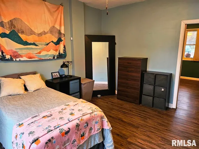 $218,000 | 11130 Catatoga Drive, Shipman, IL 62685