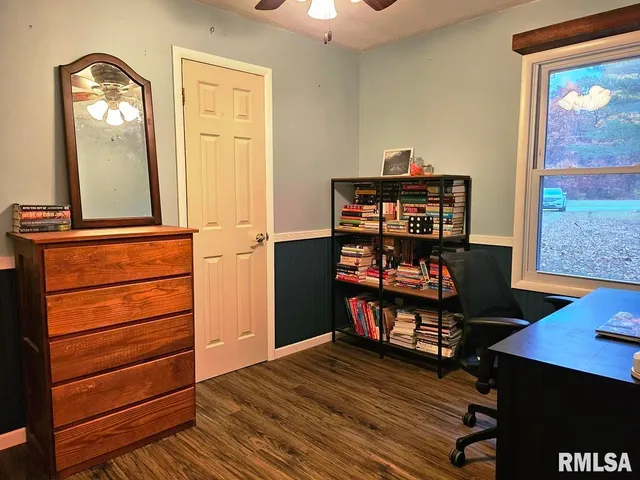 $218,000 | 11130 Catatoga Drive, Shipman, IL 62685