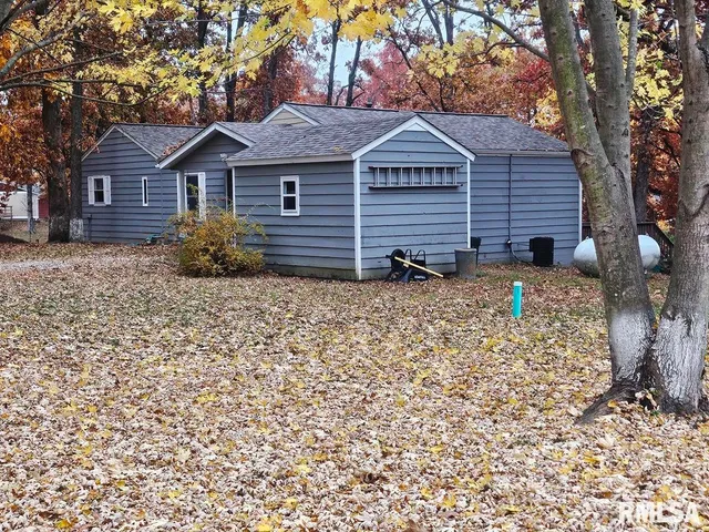 $218,000 | 11130 Catatoga Drive, Shipman, IL 62685