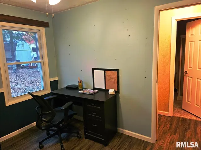 $218,000 | 11130 Catatoga Drive, Shipman, IL 62685