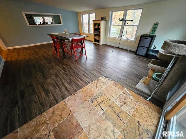 $218,000 | 11130 Catatoga Drive, Shipman, IL 62685