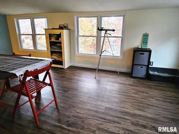 $215,000 | 11130 Catatoga Drive, Shipman, IL 62685