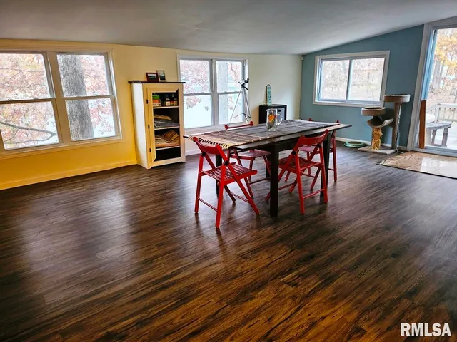 $218,000 | 11130 Catatoga Drive, Shipman, IL 62685