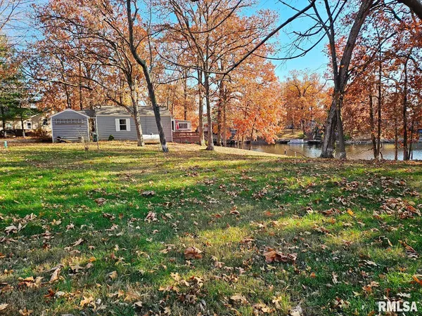 $215,000 | 11130 Catatoga Drive, Shipman, IL 62685