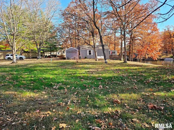 $215,000 | 11130 Catatoga Drive, Shipman, IL 62685