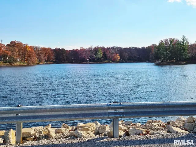 $218,000 | 11130 Catatoga Drive, Shipman, IL 62685