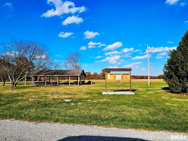 $218,000 | 11130 Catatoga Drive, Shipman, IL 62685