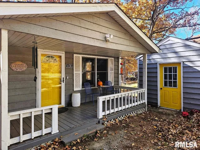 $218,000 | 11130 Catatoga Drive, Shipman, IL 62685