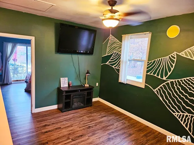 $218,000 | 11130 Catatoga Drive, Shipman, IL 62685