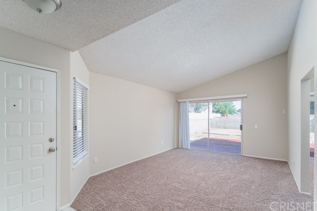 2027 Cape Cod Lane Palmdale, CA 93550 - Photo 4 of 18