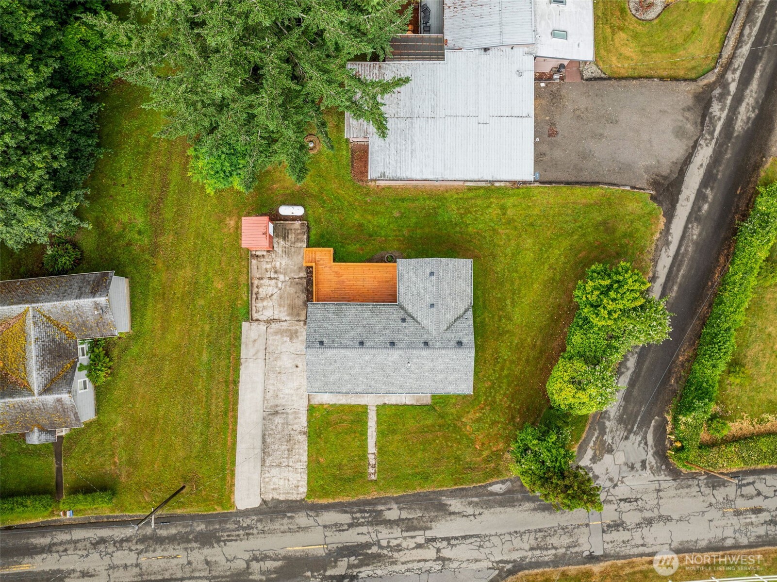 175 Jacobson Road Cathlamet, WA 98612 - Photo 10 of 32 an aerial view of a house with a yard