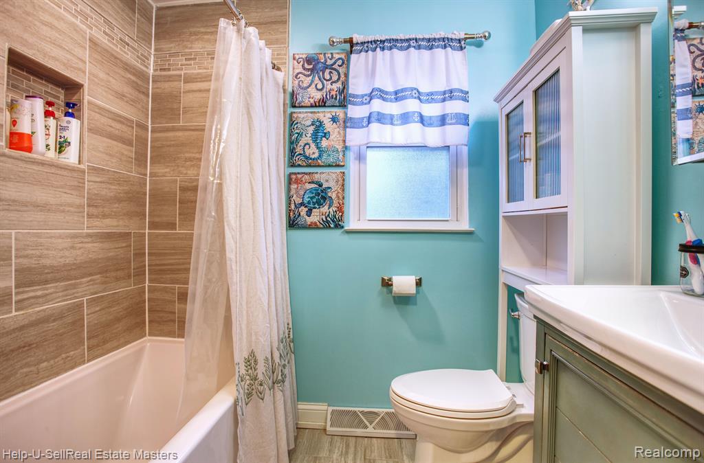 2852 Riverside Drive Port Huron, MI 48060 - Photo 14 of 22