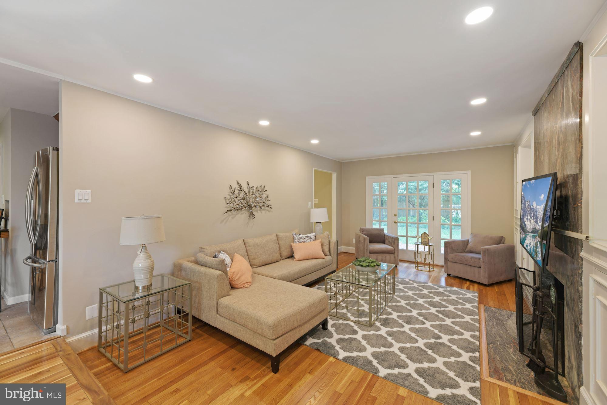 7700 Falstaff Road McLean, VA 22102 - Photo 6 of 48 Family Room