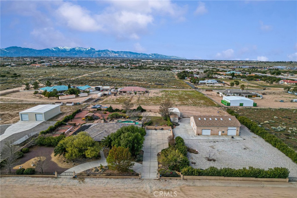 7172 Jargon Road Hesperia, CA 92344 - Photo 66 of 75 a view of a city with an ocean