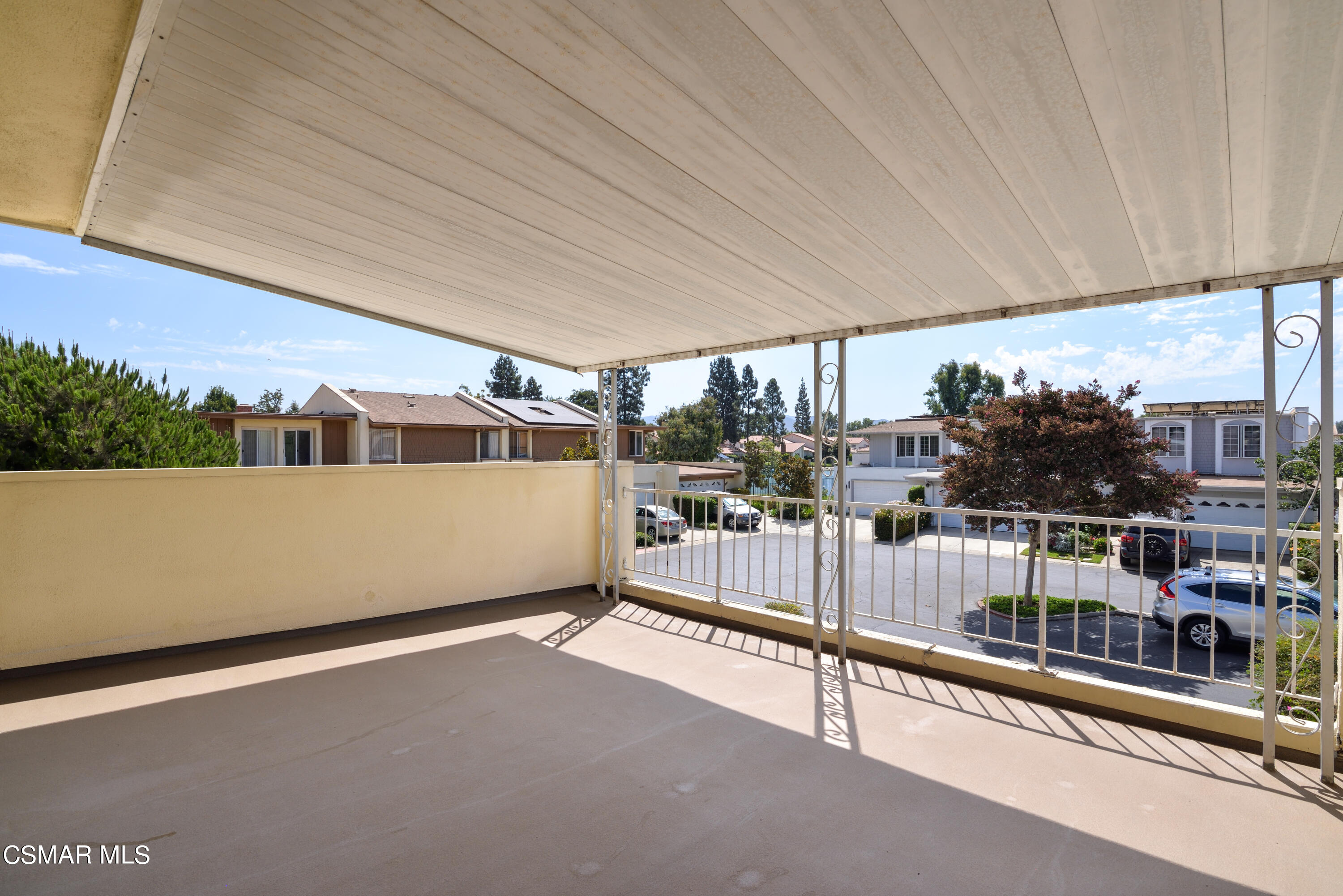 1667 Edgewater Lane Camarillo, CA 93010 - Photo 25 of 32 a view of a balcony