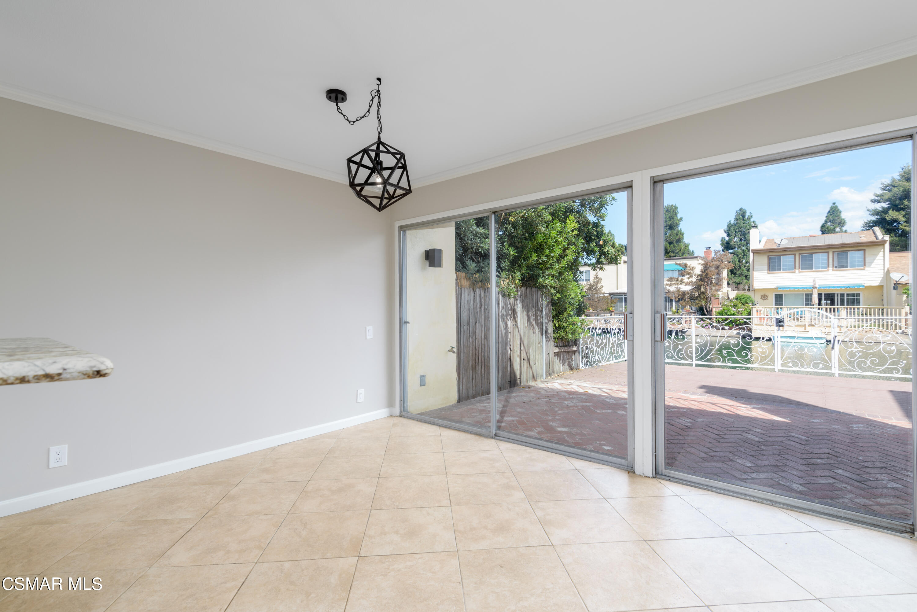 1667 Edgewater Lane Camarillo, CA 93010 - Photo 3 of 32 a view of entryway with window