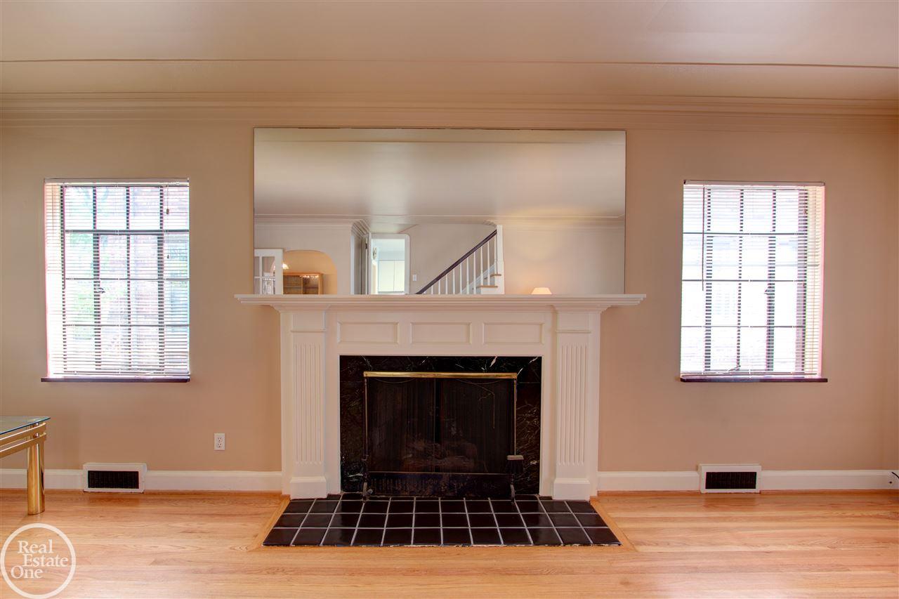 271 Moran Road Grosse Pointe Farms, MI 48236 - Photo 18 of 41